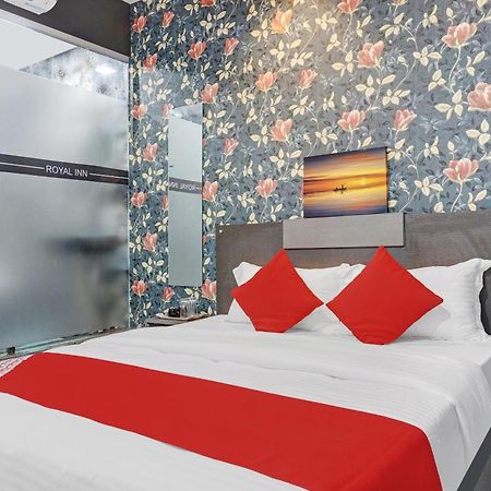 Oyo Flagship Hotel Royal Inn スーラト エクステリア 写真