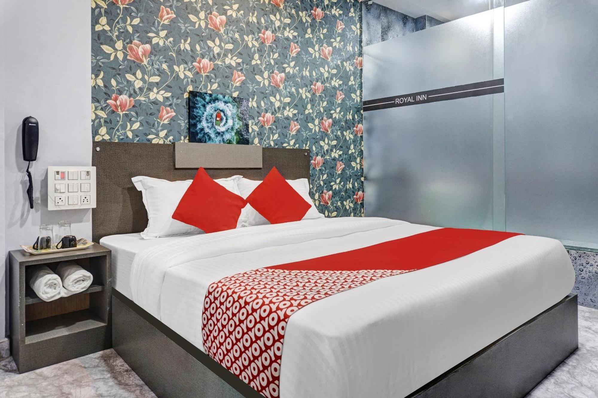 Oyo Flagship Hotel Royal Inn スーラト エクステリア 写真