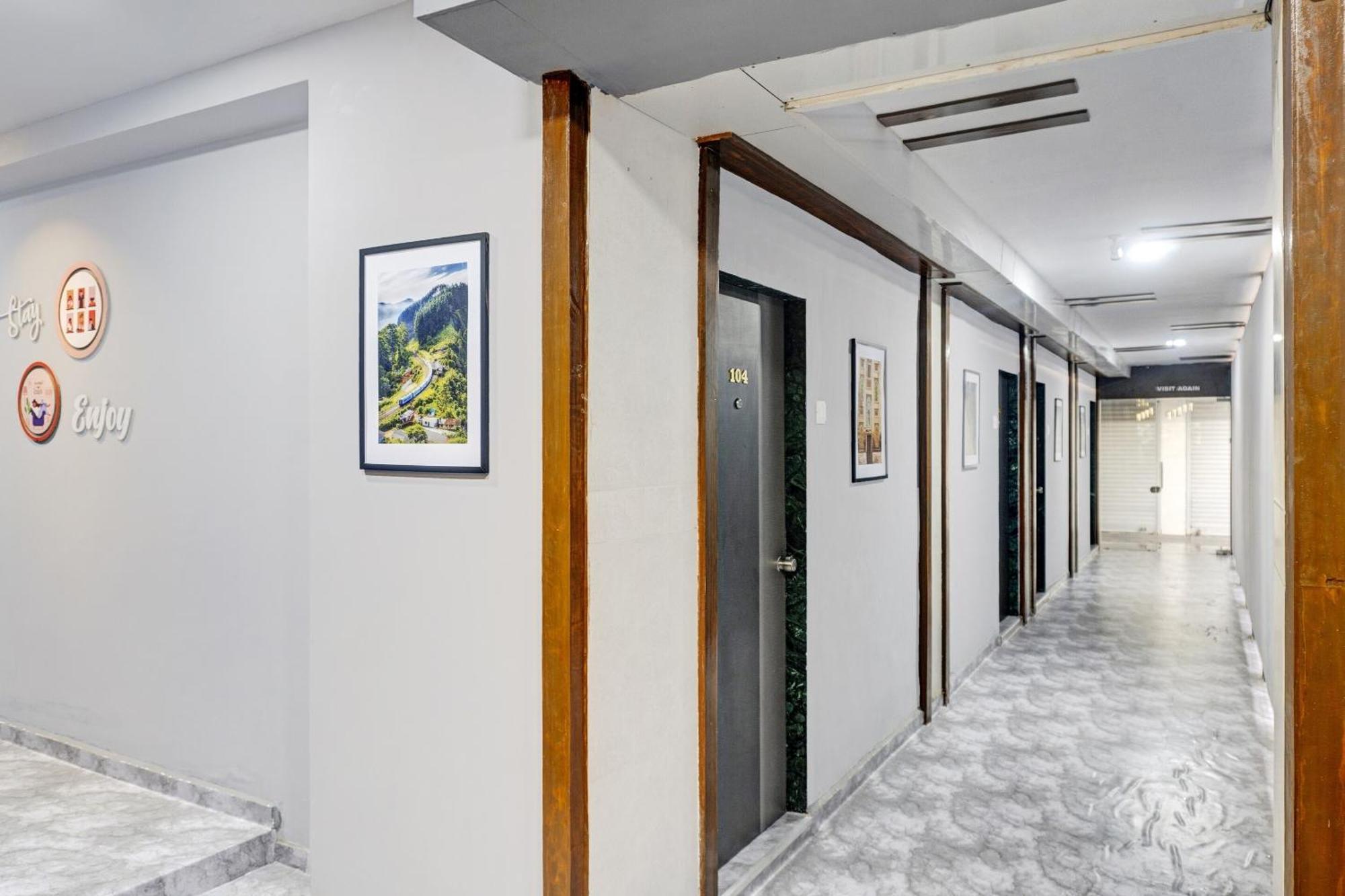 Oyo Flagship Hotel Royal Inn スーラト エクステリア 写真