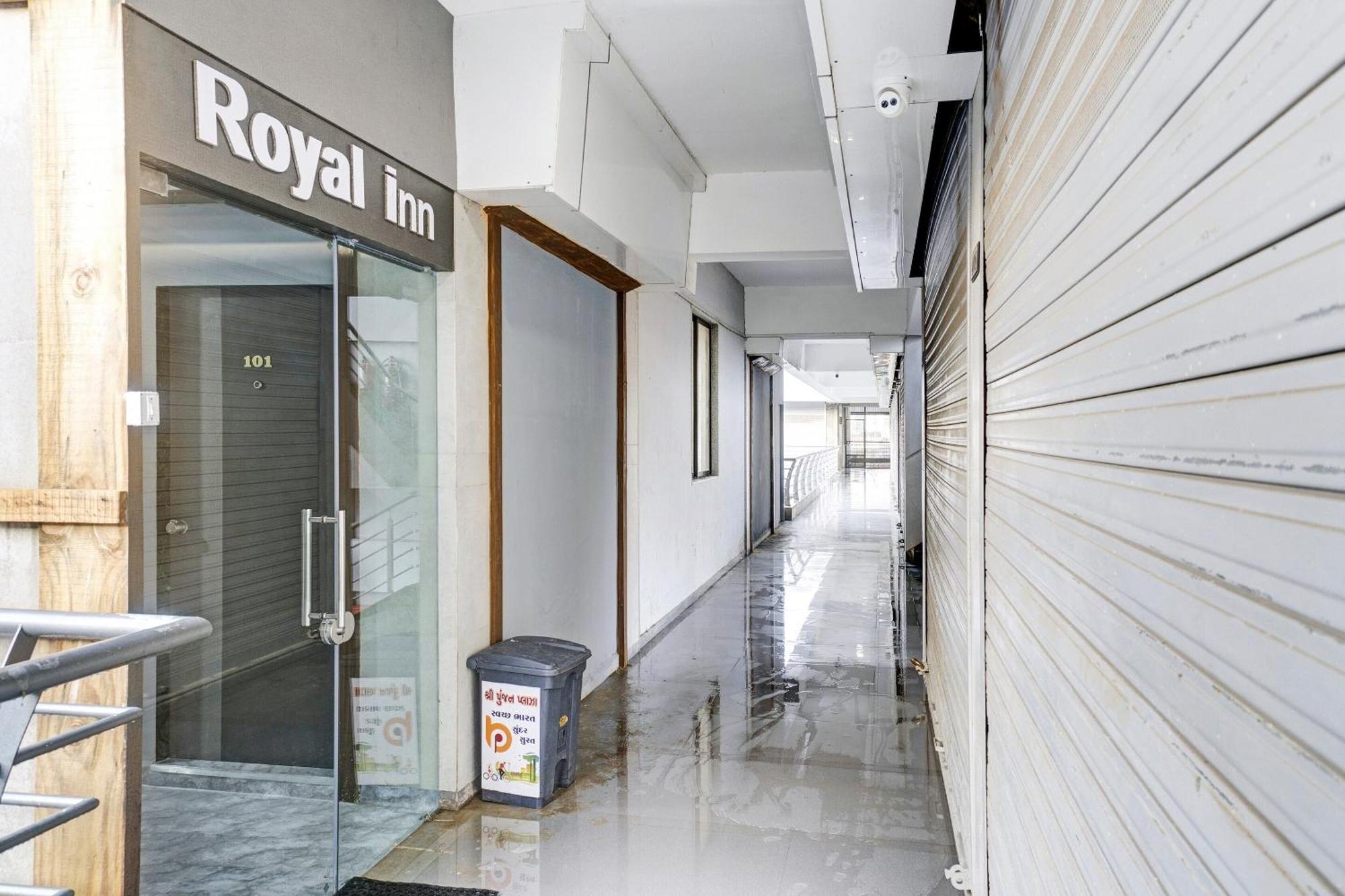 Oyo Flagship Hotel Royal Inn スーラト エクステリア 写真